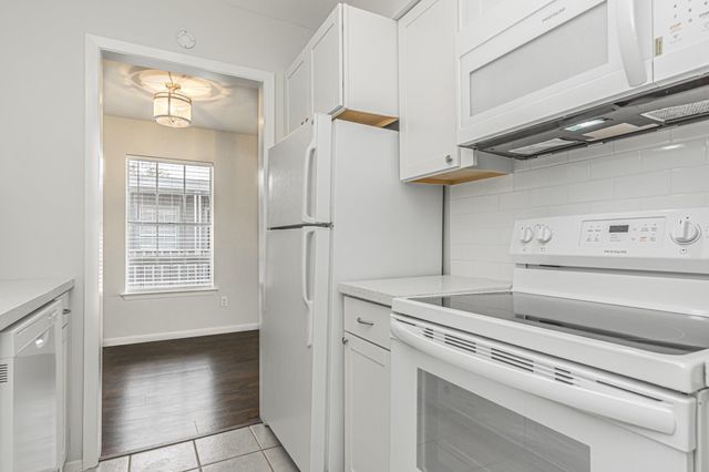 600 19th Street 11, Galveston, TX 77550