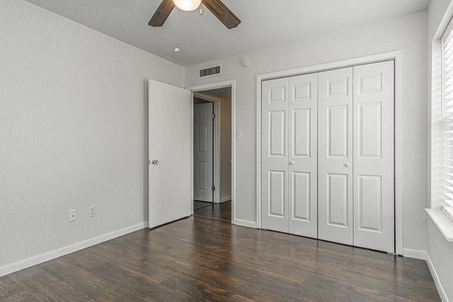 600 19th Street 11, Galveston, TX 77550