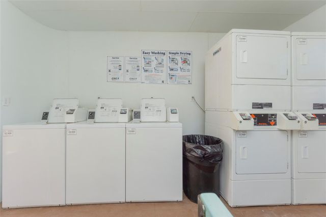 600 19th Street 11, Galveston, TX 77550