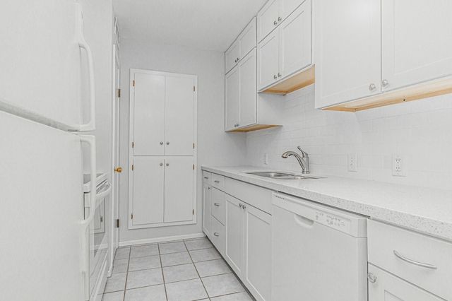 600 19th Street 11, Galveston, TX 77550