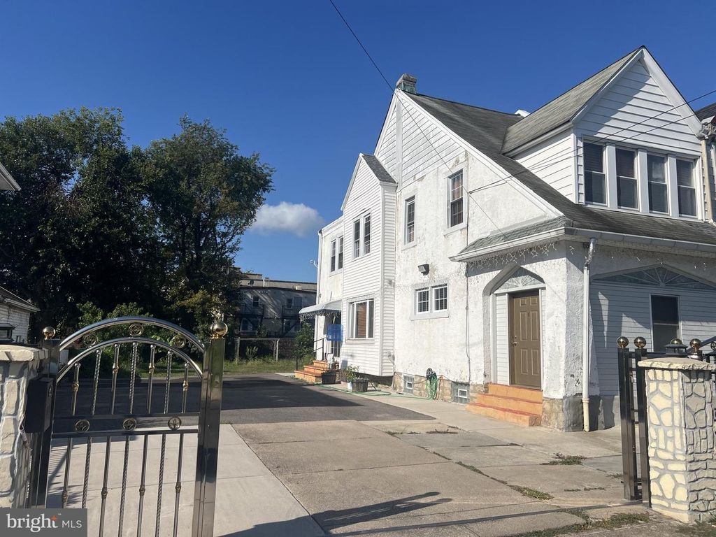 330-32 E SANGER ST, Philadelphia, PA 19120