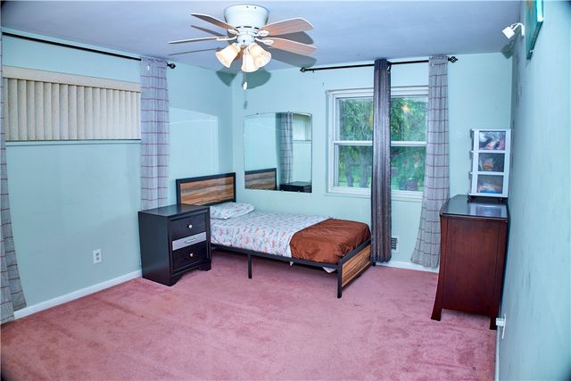 941 Hollendale Drive, Kettering, OH 45429