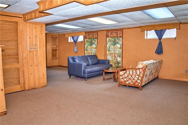 941 Hollendale Drive, Kettering, OH 45429
