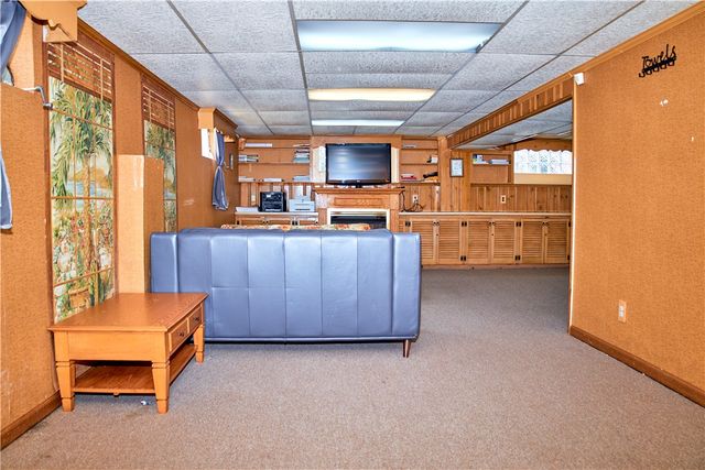 941 Hollendale Drive, Kettering, OH 45429