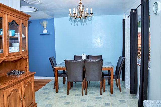 941 Hollendale Drive, Kettering, OH 45429