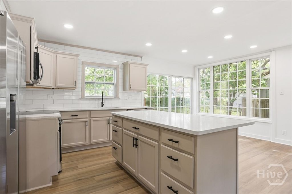 Image 12 of property listing at 2004 Causton Bluff Road, Savannah, GA 31404