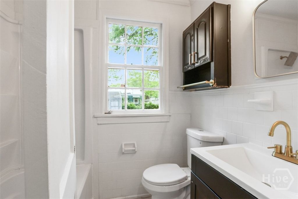 Image 17 of property listing at 2004 Causton Bluff Road, Savannah, GA 31404