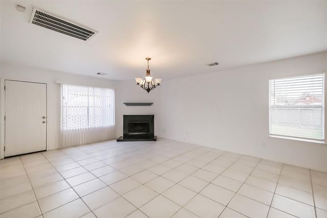 5450 Evergreen Canyon Road, Houston, TX 77066