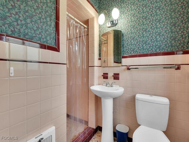 1803 Ardmore RD, Fort Myers, FL 33901