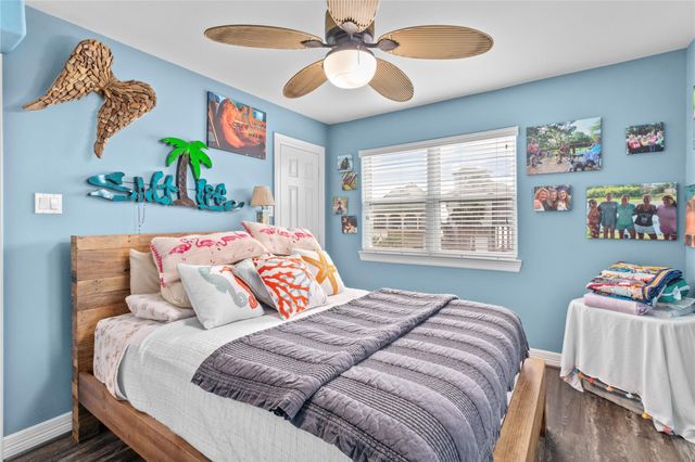 106 Isles End Road, Tiki Island, TX 77554