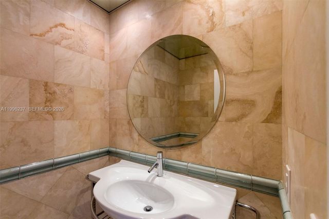 888 Brickell Key Dr PH2802, Miami, FL 33131