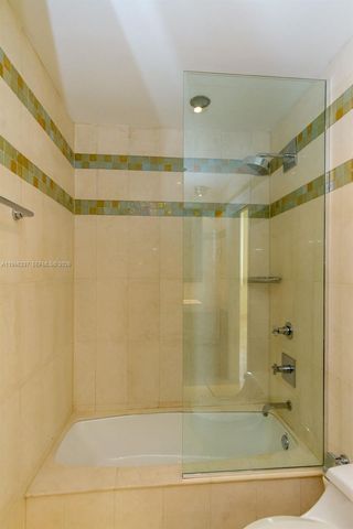 888 Brickell Key Dr PH2802, Miami, FL 33131