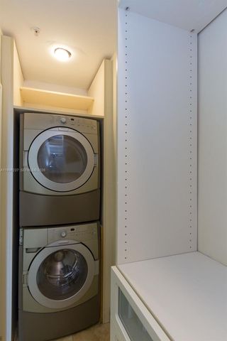 888 Brickell Key Dr PH2802, Miami, FL 33131