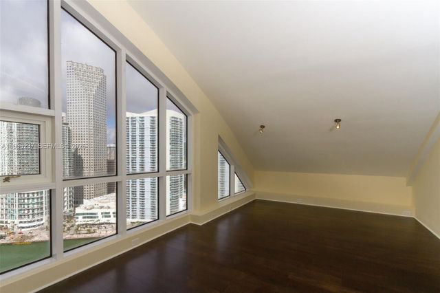 888 Brickell Key Dr PH2802, Miami, FL 33131