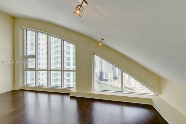 888 Brickell Key Dr PH2802, Miami, FL 33131