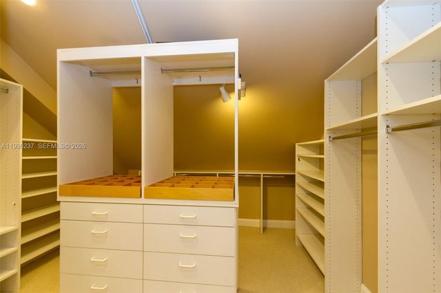 888 Brickell Key Dr PH2802, Miami, FL 33131