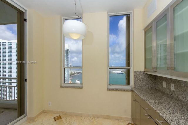 888 Brickell Key Dr PH2802, Miami, FL 33131