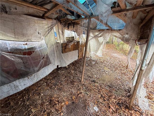 420 Manuel Road, Mayodan, NC 27027