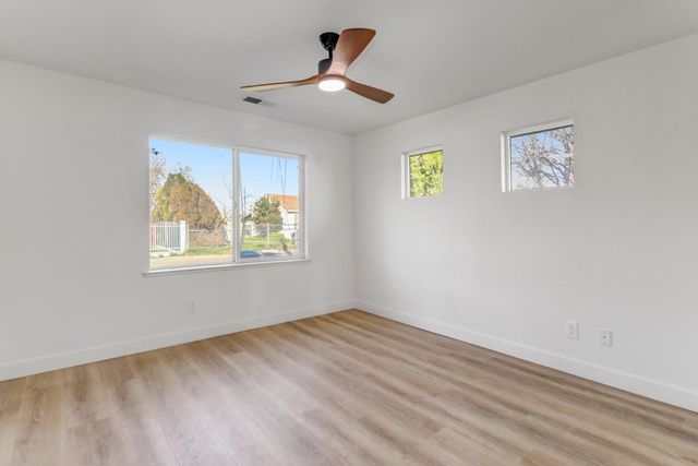 4150 Vowell St, Sacramento, CA 95838