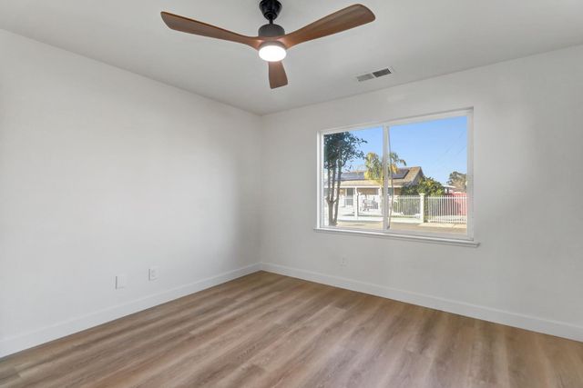 4150 Vowell St, Sacramento, CA 95838