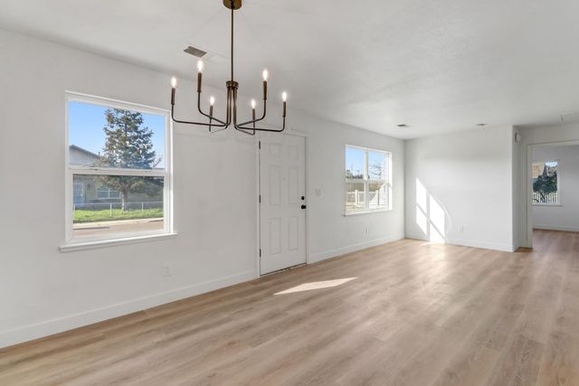 4150 Vowell St, Sacramento, CA 95838