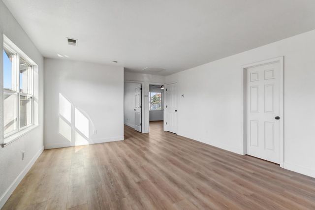 4150 Vowell St, Sacramento, CA 95838