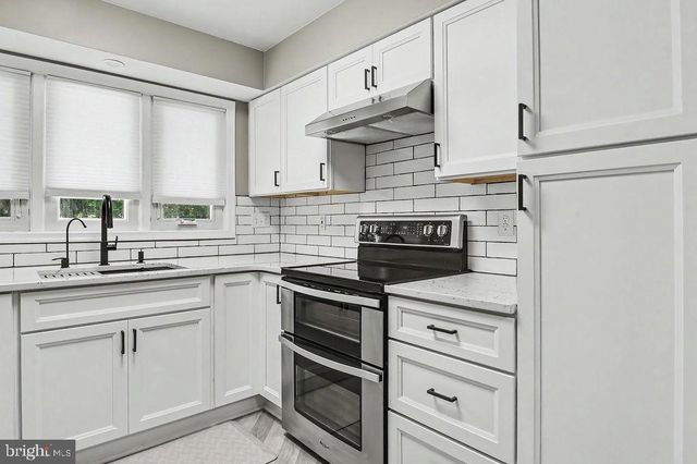 5409 DELRAY DR, Wilmington, DE 19808