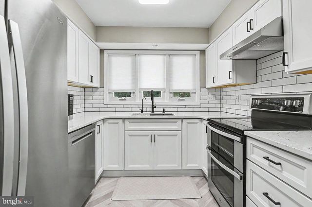 5409 DELRAY DR, Wilmington, DE 19808