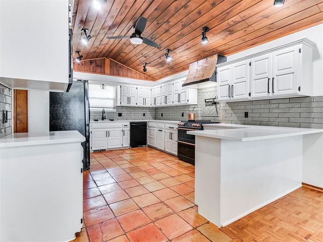 11108 Bluff Creek Drive, Oklahoma City, OK 73162