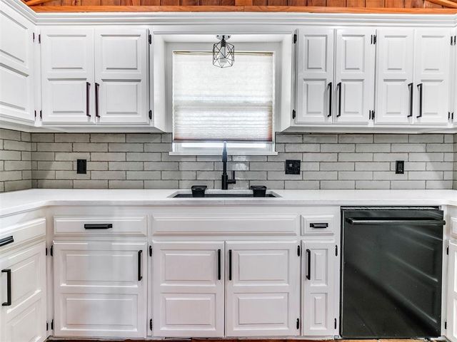 11108 Bluff Creek Drive, Oklahoma City, OK 73162