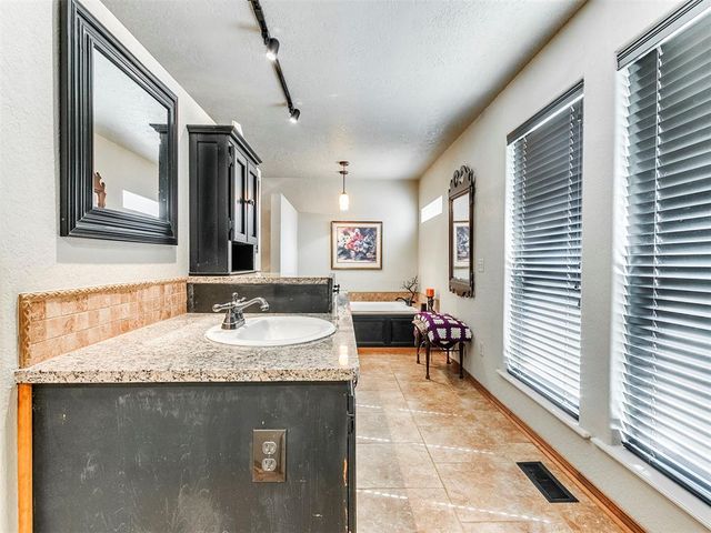 11108 Bluff Creek Drive, Oklahoma City, OK 73162