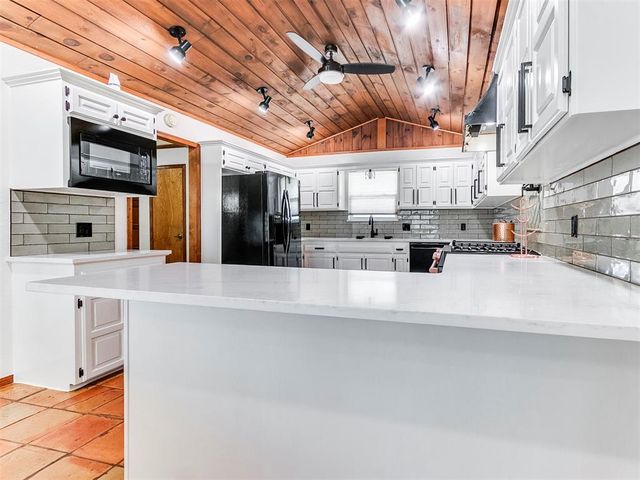 11108 Bluff Creek Drive, Oklahoma City, OK 73162