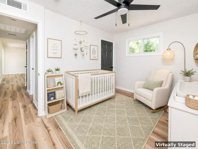 301 Summit Ct, Louisville, KY 40243