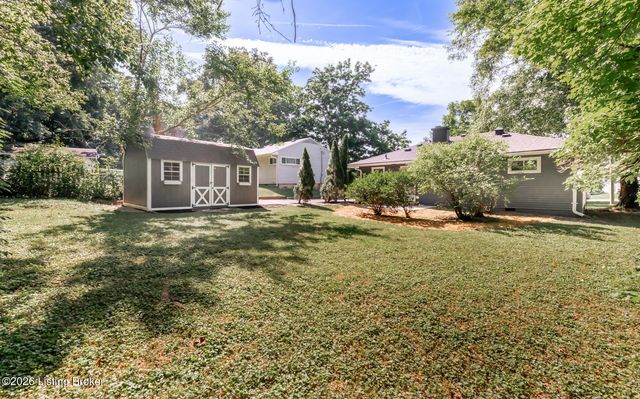 301 Summit Ct, Louisville, KY 40243