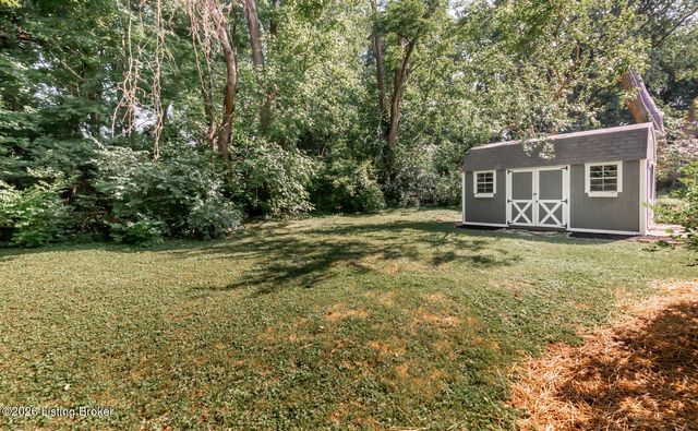 301 Summit Ct, Louisville, KY 40243