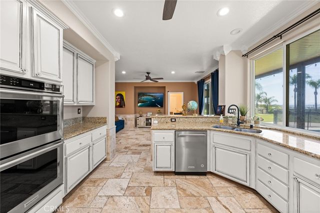 18936 Summerleaf Lane, Riverside, CA 92504