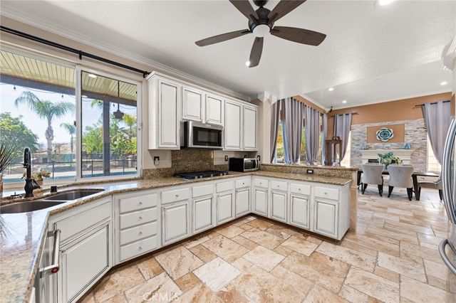 18936 Summerleaf Lane, Riverside, CA 92504