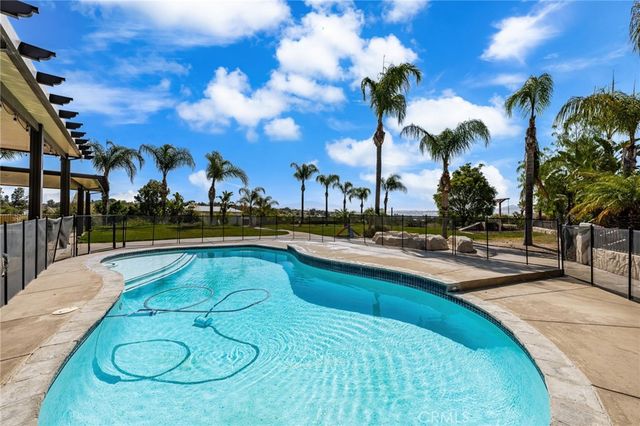 18936 Summerleaf Lane, Riverside, CA 92504