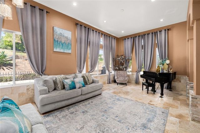 18936 Summerleaf Lane, Riverside, CA 92504