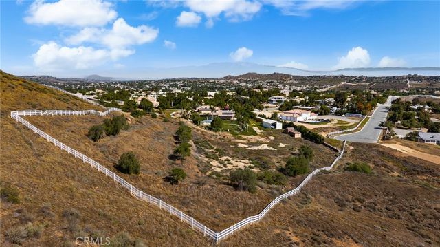 18936 Summerleaf Lane, Riverside, CA 92504