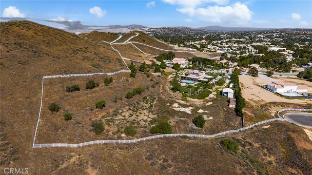 18936 Summerleaf Lane, Riverside, CA 92504