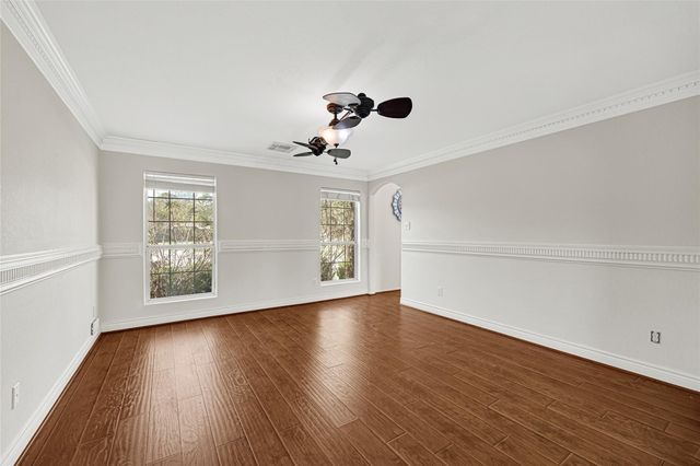 1630 Trail Oaks Court, Houston, TX 77339