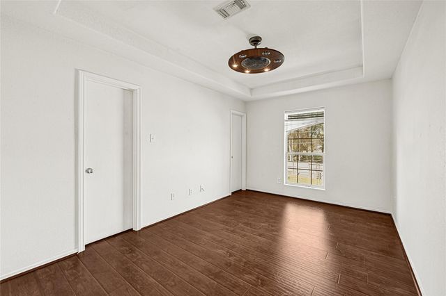 1630 Trail Oaks Court, Houston, TX 77339