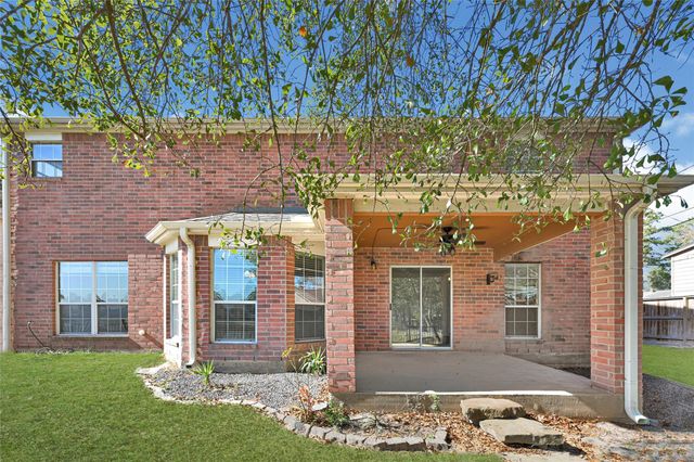 1630 Trail Oaks Court, Houston, TX 77339