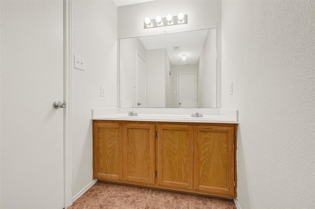 1630 Trail Oaks Court, Houston, TX 77339