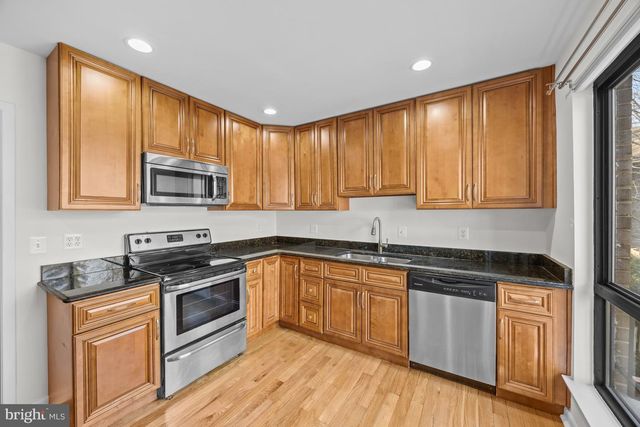 9217 THREE OAKS DR, Silver Spring, MD 20901