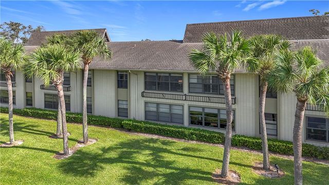 46 Plantation Drive 203, Vero Beach, FL 32966