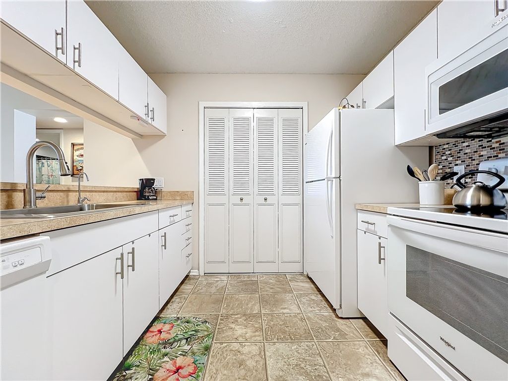 46 Plantation Drive 203, Vero Beach, FL 32966