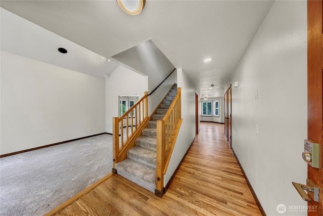 3192 Santa Fe Court, Camano Island, WA 98282
