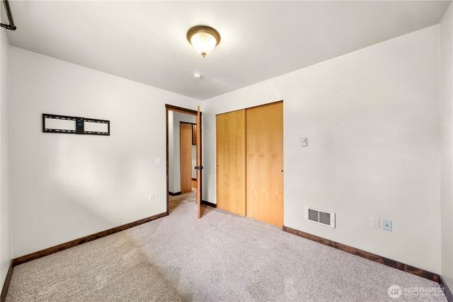 3192 Santa Fe Court, Camano Island, WA 98282